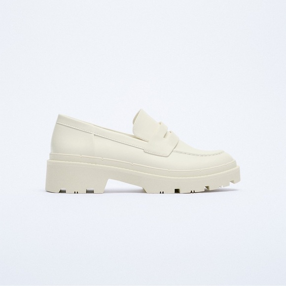 Zara Shoes - NWT. Zara Off White Faux Leather Low Heel Lug Sole Platform Loafers. Size 9.